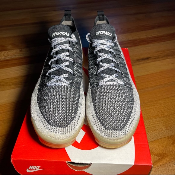 Mens 11.5 Nike Air VaporMax Flyknit 2 Safari 942842-106 - Picture 2 of 4